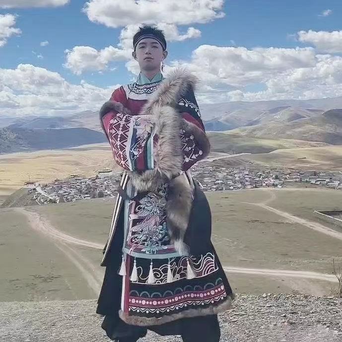 Classic Embroidered Tibetan Ro - đánh giá và giá Photography Of A Man