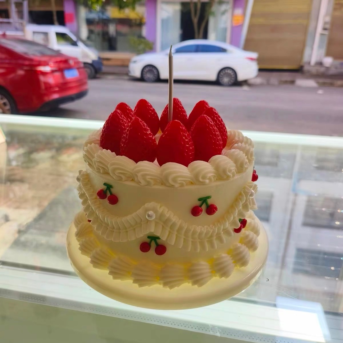 Realistic Vintage Cream Cake M - đánh giá và giá Photography Food