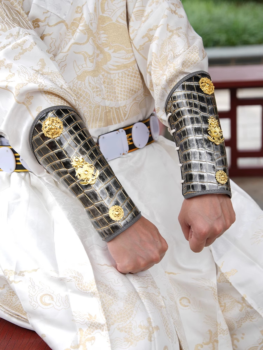 Leather Ninja Warrior Swordsma - đánh giá và giá Photography Of A Man