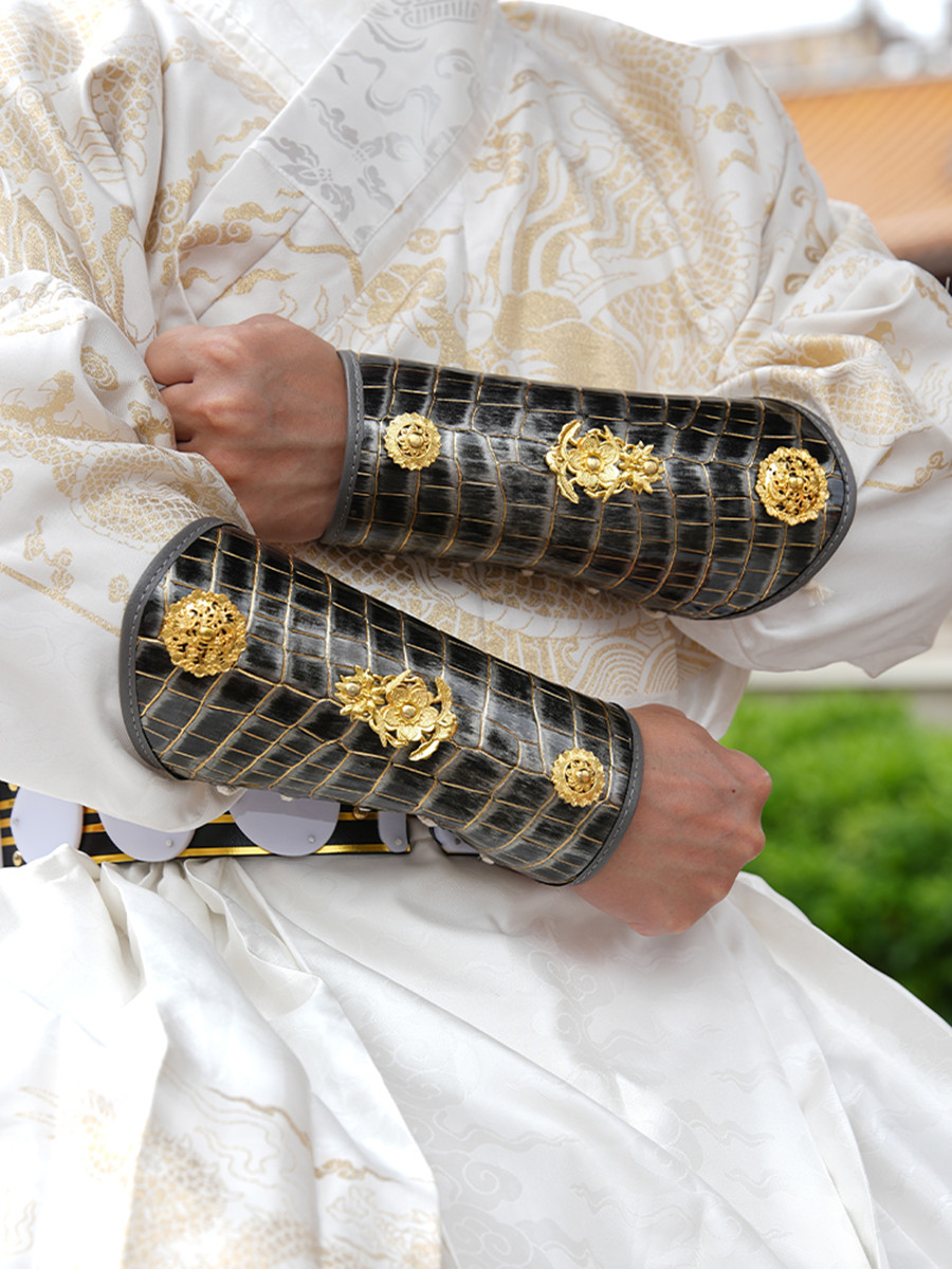 Leather Ninja Warrior Swordsma - đánh giá và giá Photography Of A Man